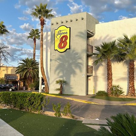 Super 8 By Wyndham Las Vegas North Strip/Fremont St. Area Zewnętrze zdjęcie