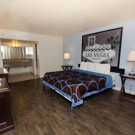 Super 8 By Wyndham Las Vegas North Strip/Fremont St. Area Zewnętrze zdjęcie