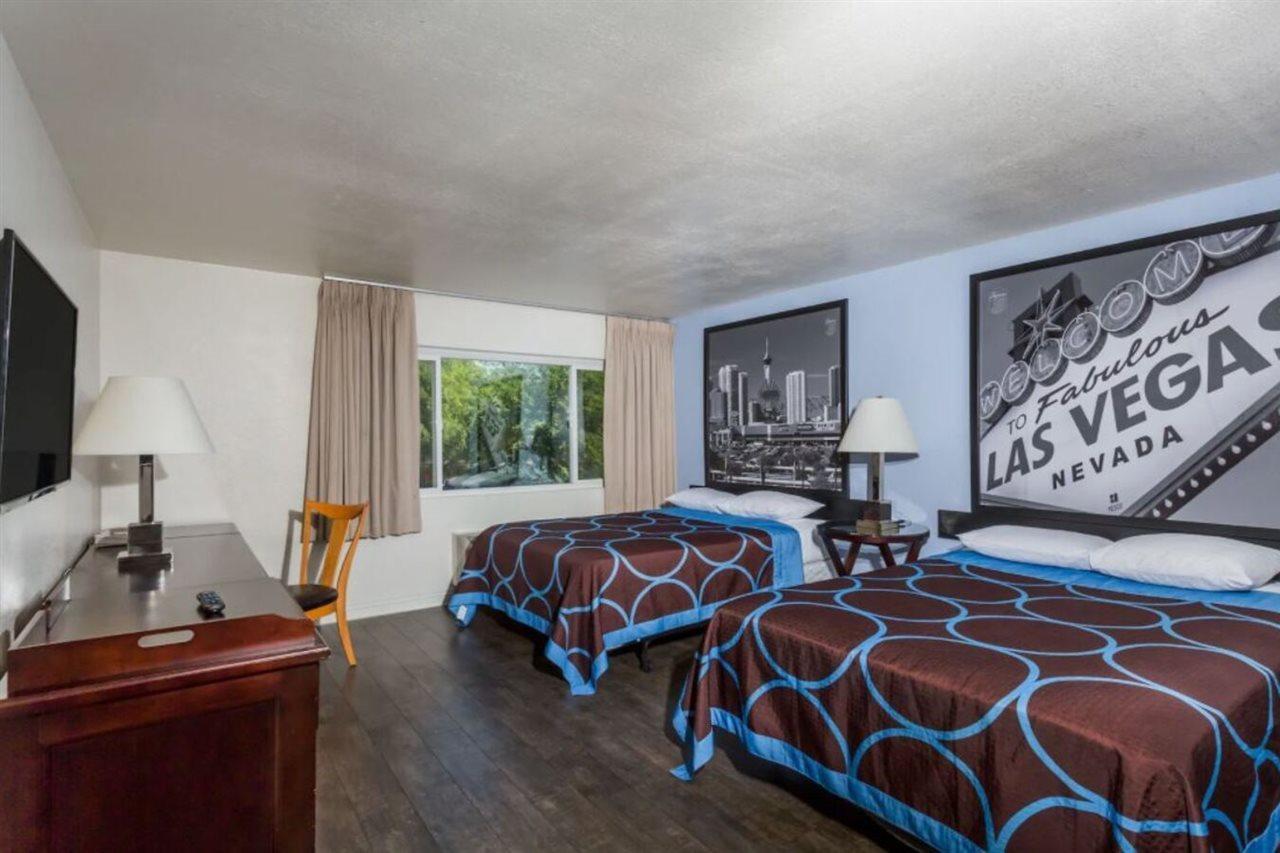 Super 8 By Wyndham Las Vegas North Strip/Fremont St. Area Zewnętrze zdjęcie