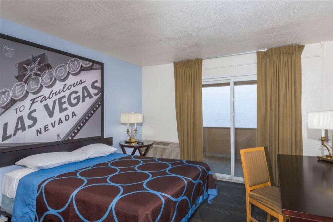 Super 8 By Wyndham Las Vegas North Strip/Fremont St. Area Zewnętrze zdjęcie