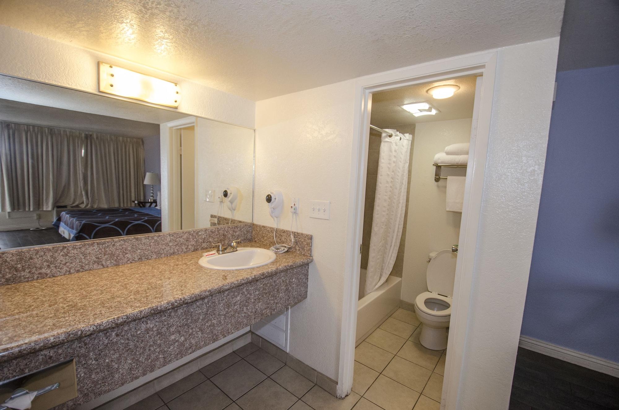 Super 8 By Wyndham Las Vegas North Strip/Fremont St. Area Zewnętrze zdjęcie