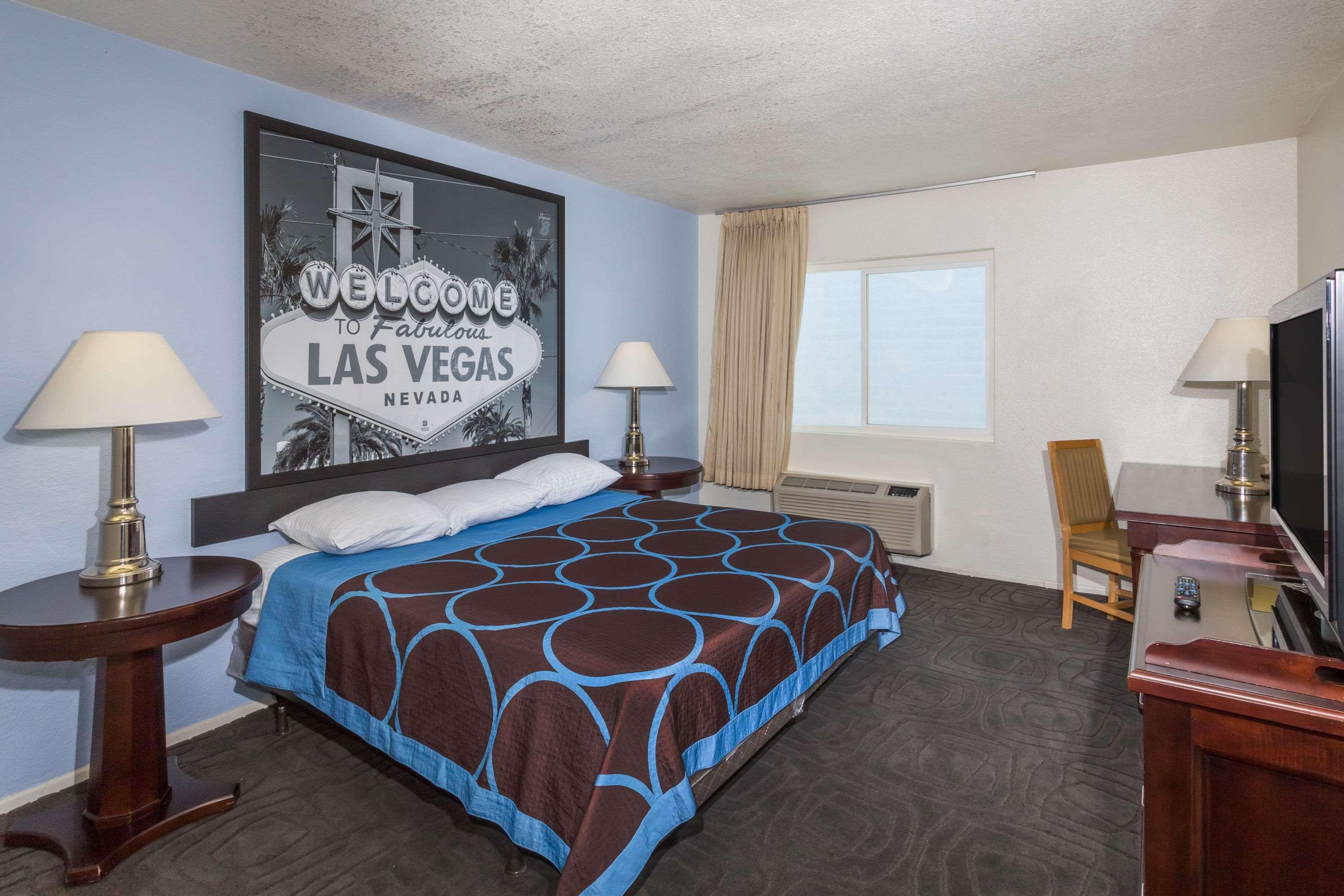Super 8 By Wyndham Las Vegas North Strip/Fremont St. Area Zewnętrze zdjęcie