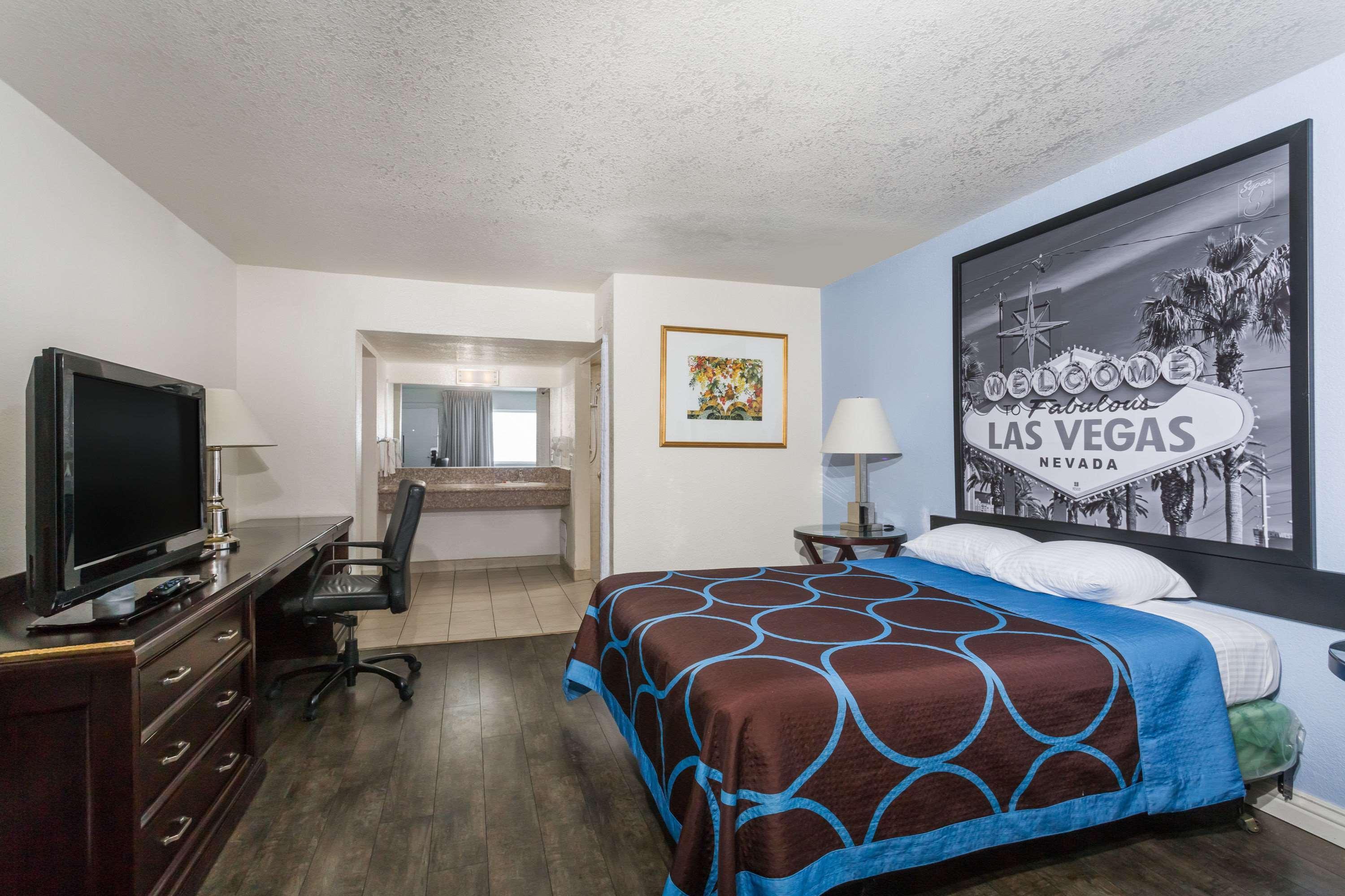 Super 8 By Wyndham Las Vegas North Strip/Fremont St. Area Zewnętrze zdjęcie