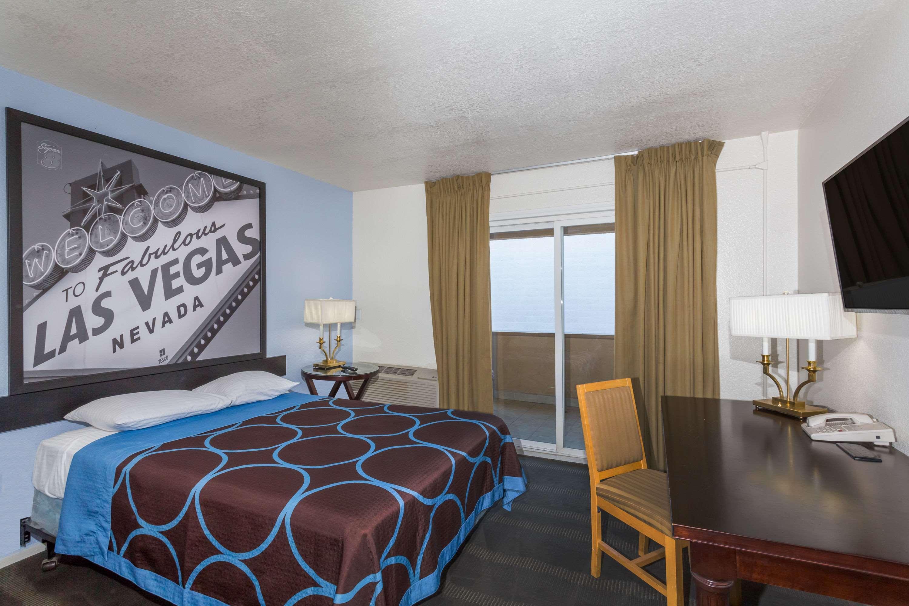 Super 8 By Wyndham Las Vegas North Strip/Fremont St. Area Zewnętrze zdjęcie