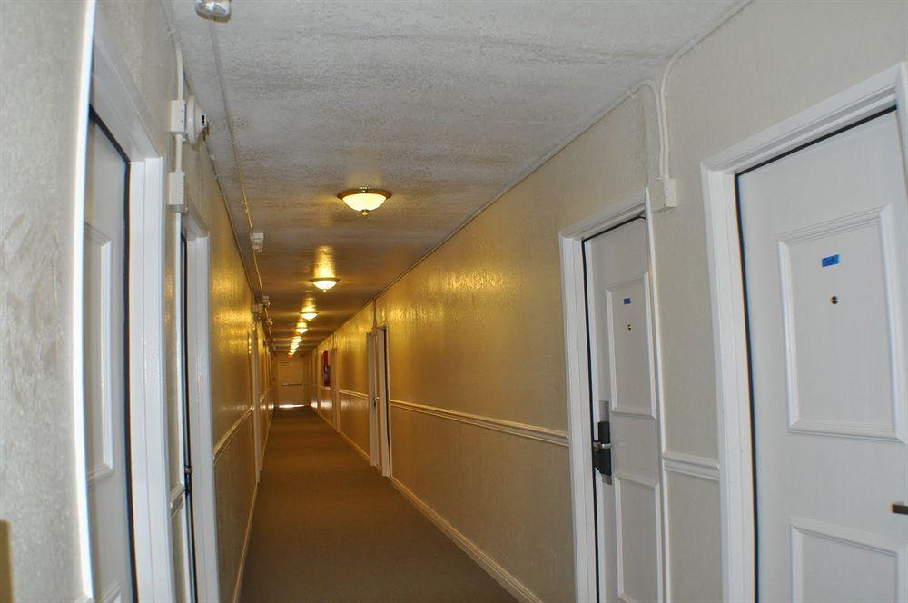 Super 8 By Wyndham Las Vegas North Strip/Fremont St. Area Zewnętrze zdjęcie
