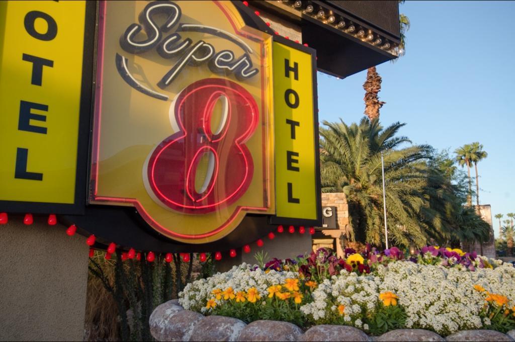 Super 8 By Wyndham Las Vegas North Strip/Fremont St. Area Zewnętrze zdjęcie