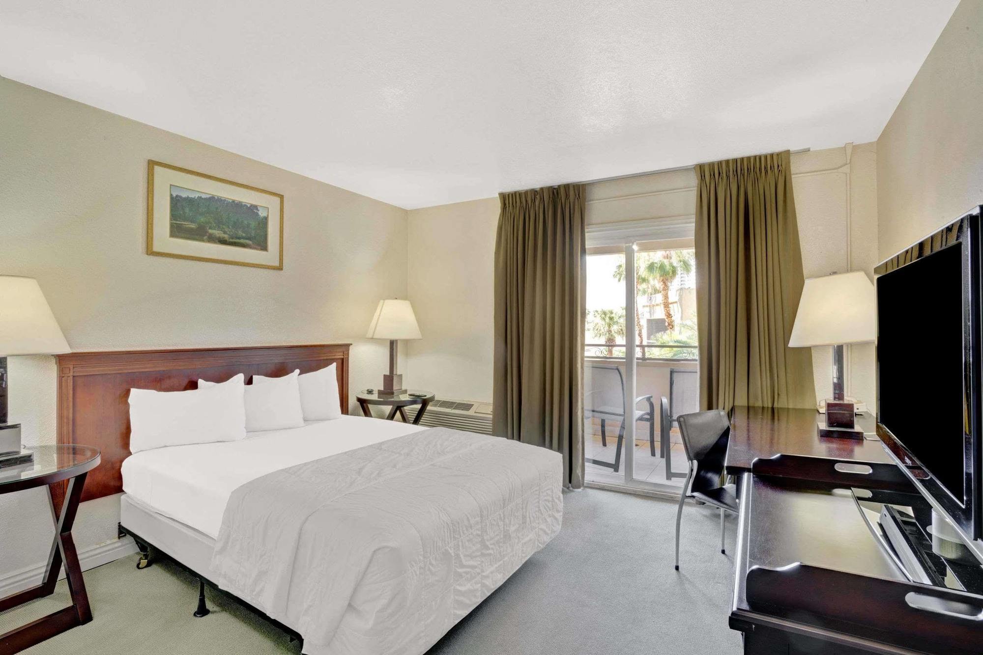Super 8 By Wyndham Las Vegas North Strip/Fremont St. Area Zewnętrze zdjęcie